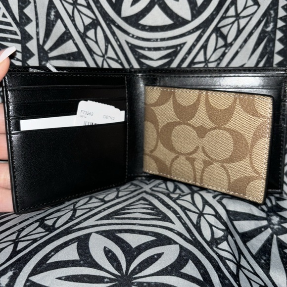 Coach x Disney Snow White Patch Set Wallet and ID Card insert NWT - Picture 9 of 9